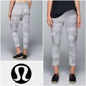 LULULEMON Carry And Go Pant II Righteous Stripe Silver Spoon Ambient Grey Size 4